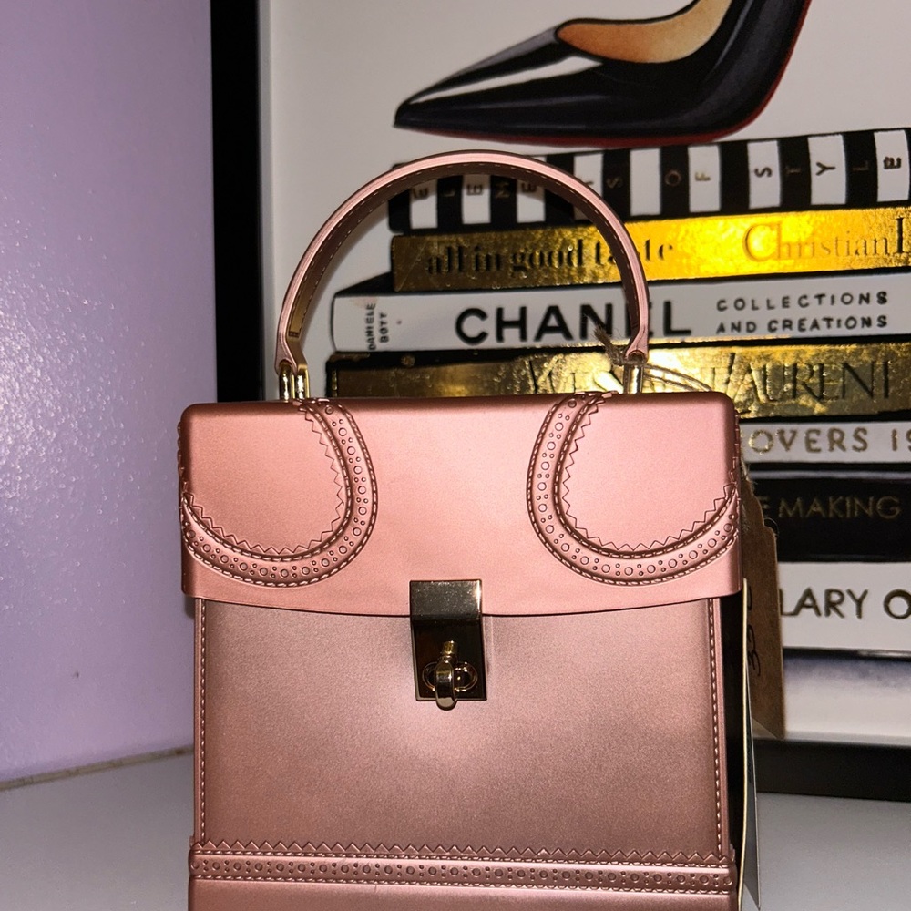 NEW Top-Handle Jelly Textured Crossbody Bag in Metallic Rose